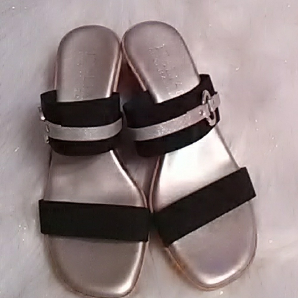 Ladies  Italian  shoemaker  shoes